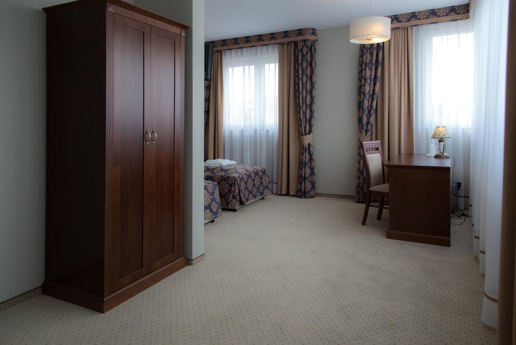 Hotel Imperial Residence Sandomierz Phòng bức ảnh